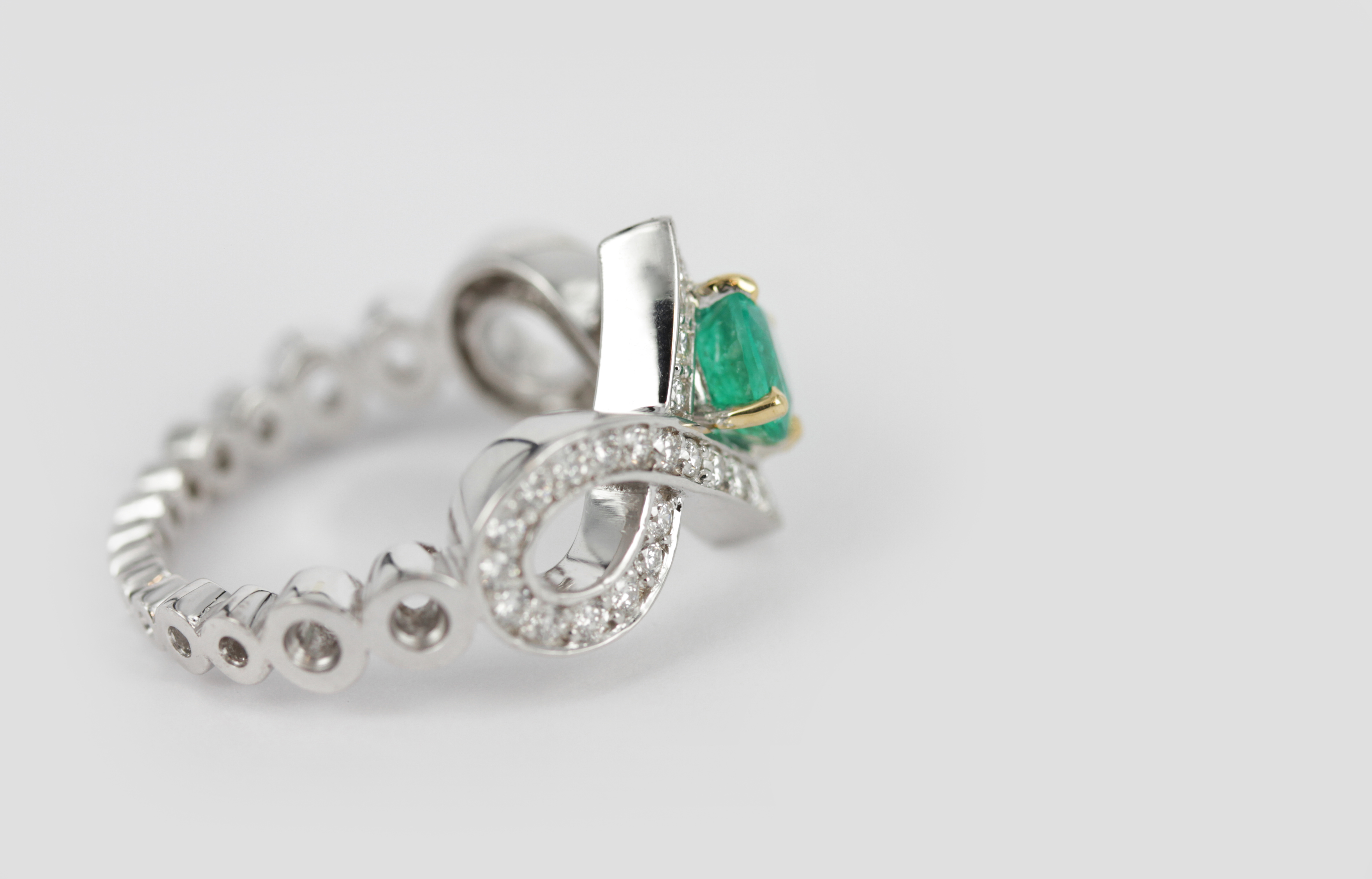 anello smeraldo